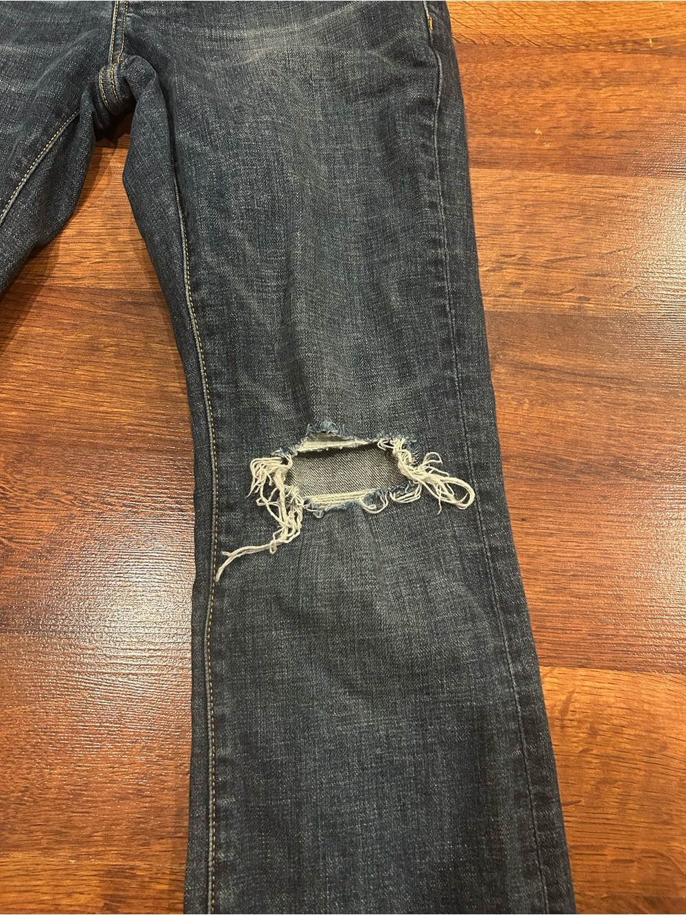 Purple Brand Jeans P004 Flare Distressed Dark Wash 31” Waist - Picture 3 of 10